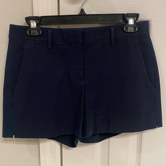 Theory - Like New - Dark Navy Blue Shorts in Women’s Size 2 - Picture 1 of 5